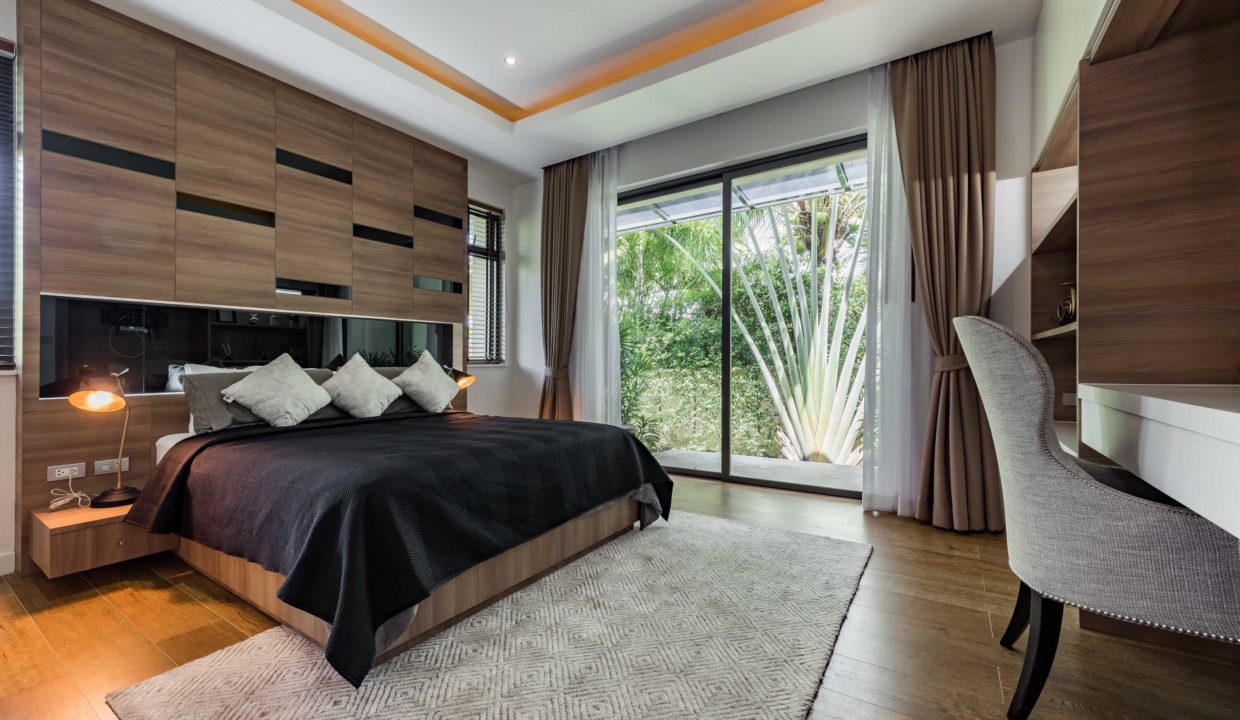 Vineyards 3 - Plot 4 (27)